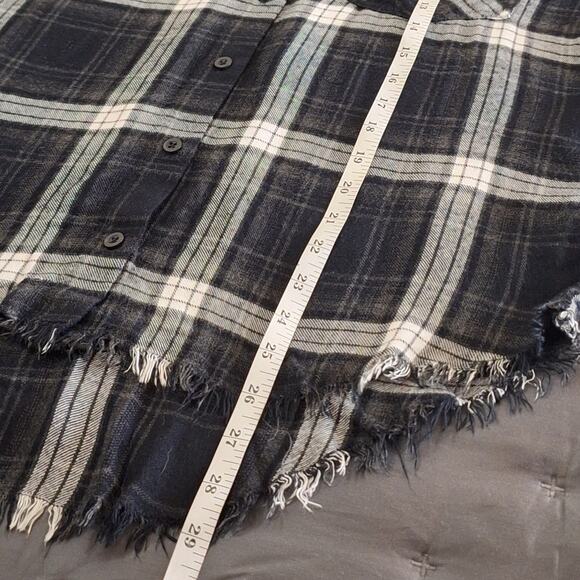Cloth & Stone Anthropologie Shirt Womens Small 100% Viscose Flannel Frayed Hem - Picture 7 of 9